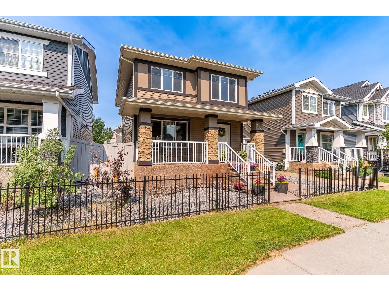 Photo 3 of 756 Decoteau Wy Nw, Edmonton AB