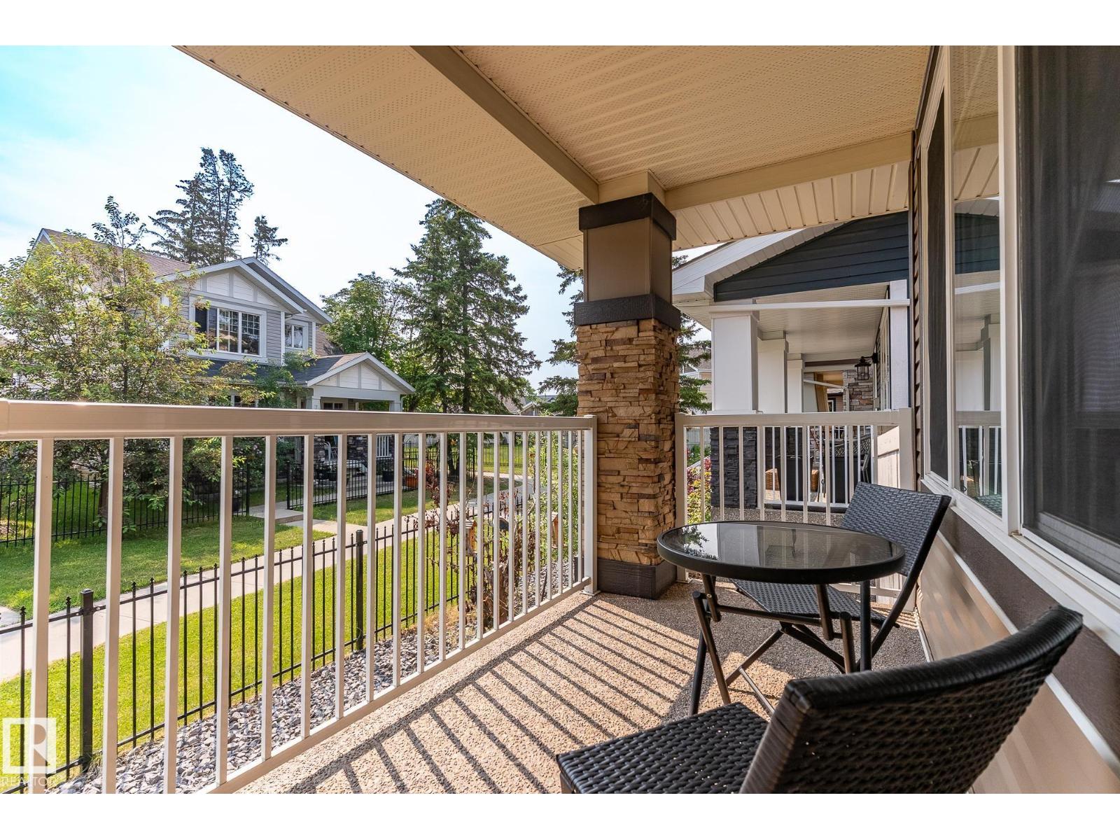 Photo 5 of 756 Decoteau Wy Nw, Edmonton AB