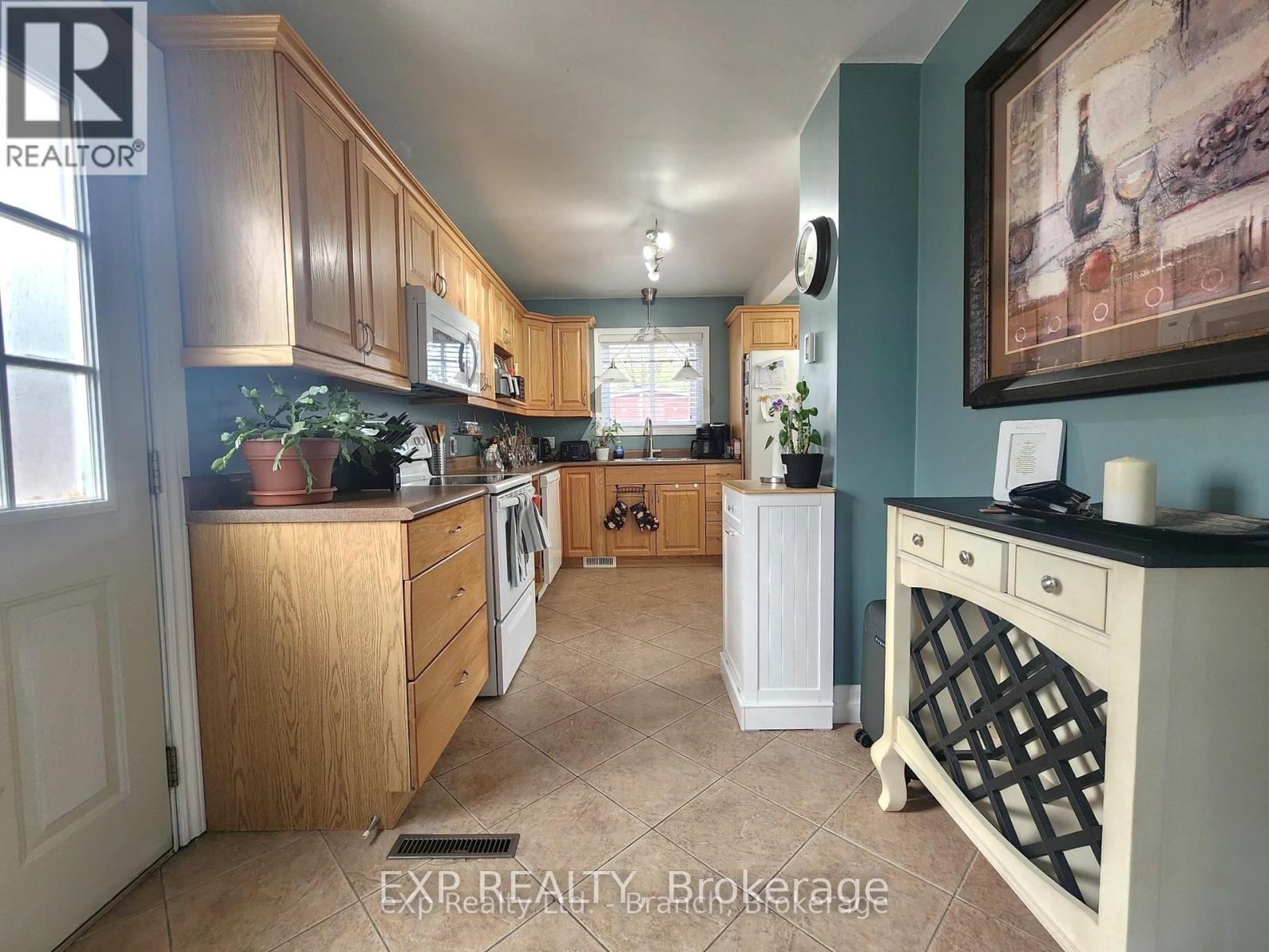 Photo 10 of 420 Westmount Boulevard, Timmins ON