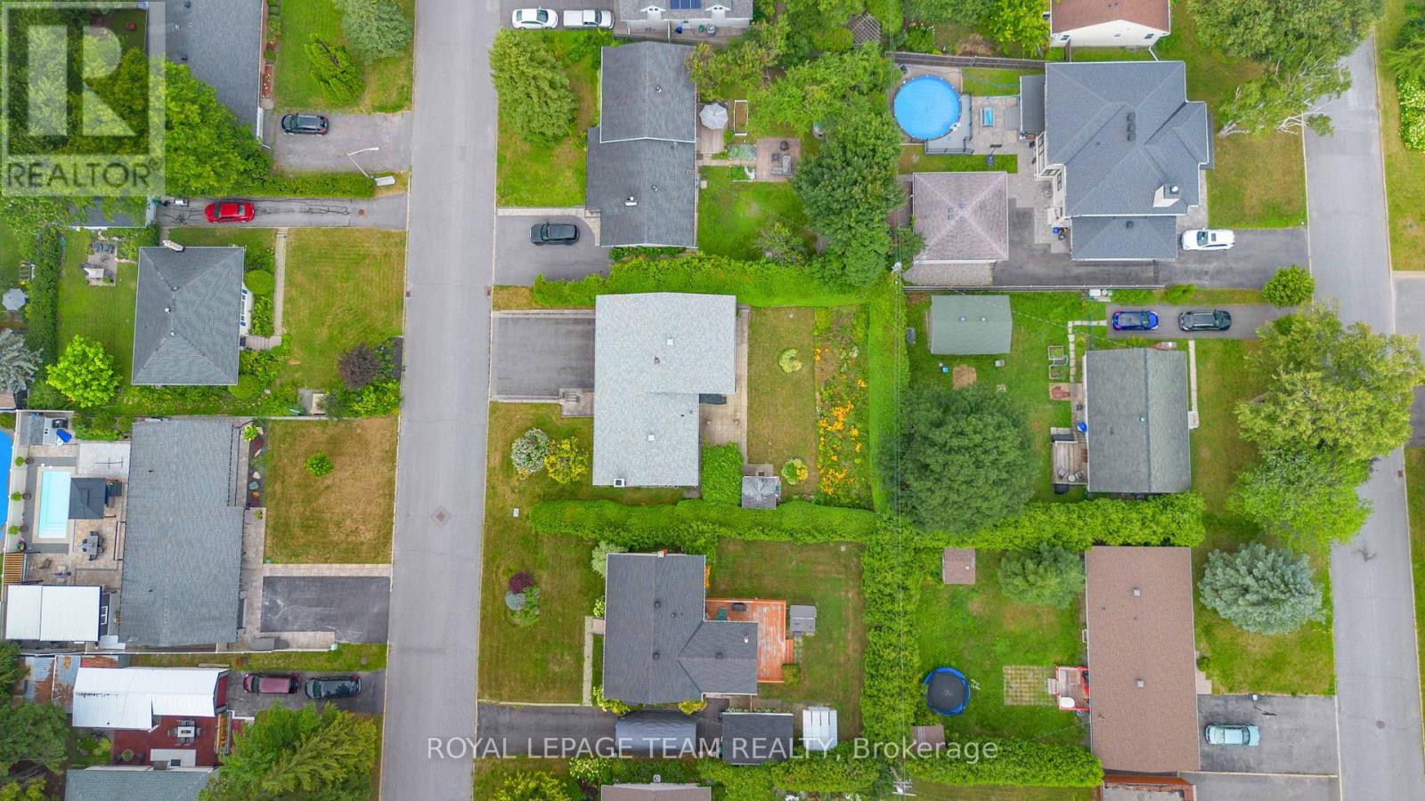 Photo 33 of 8 Oakwood Avenue, Ottawa ON