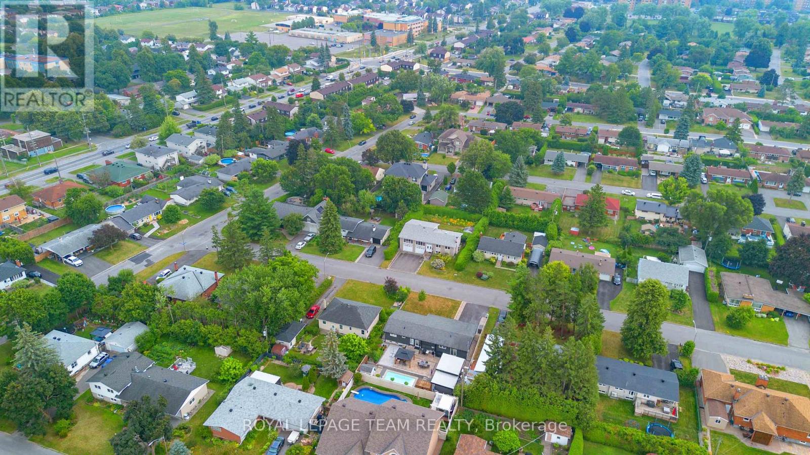 Photo 20 of 8 Oakwood Avenue, Ottawa ON