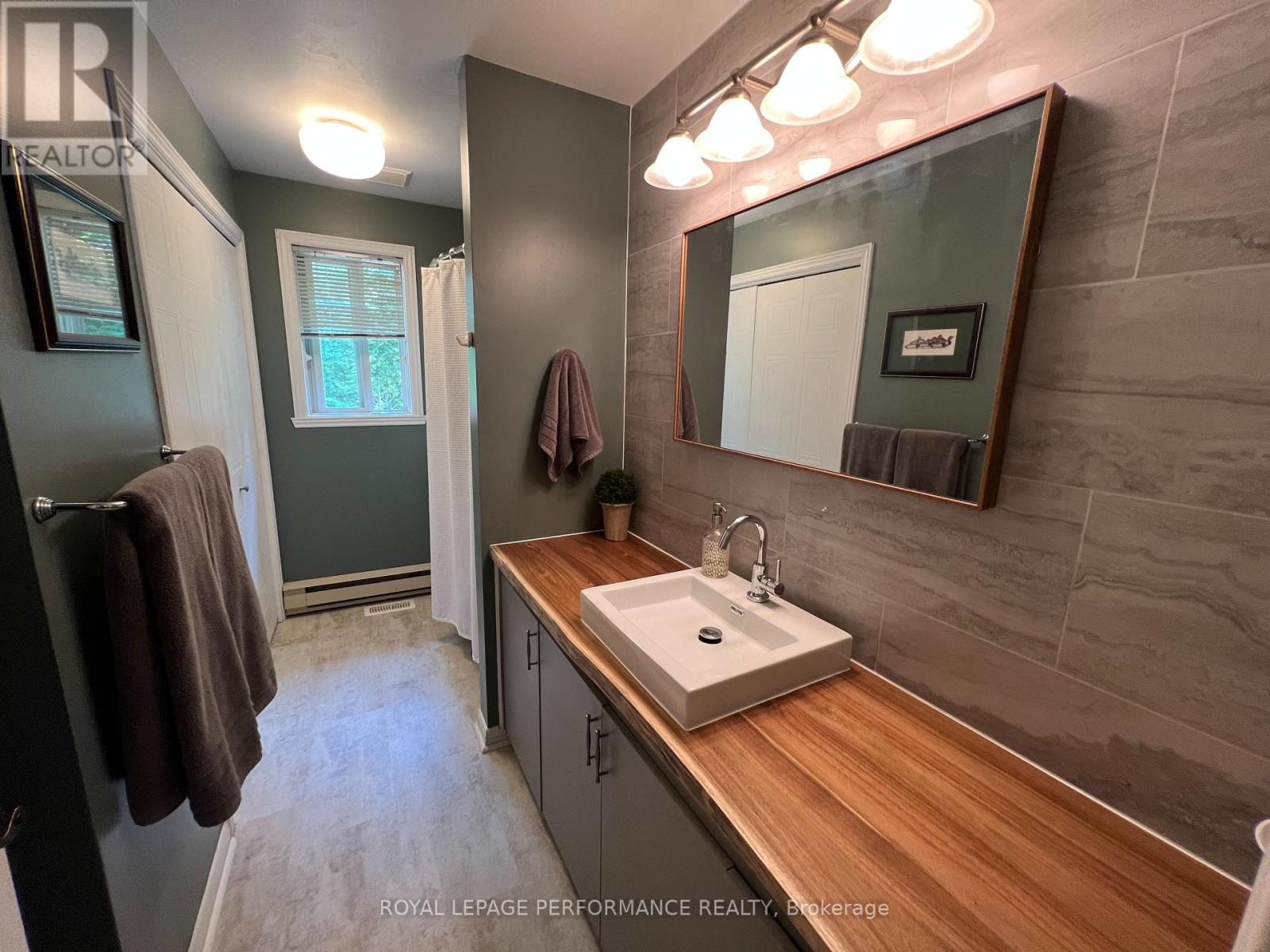 Photo 15 of 126 Lacourse Lane, Lanark Highlands ON