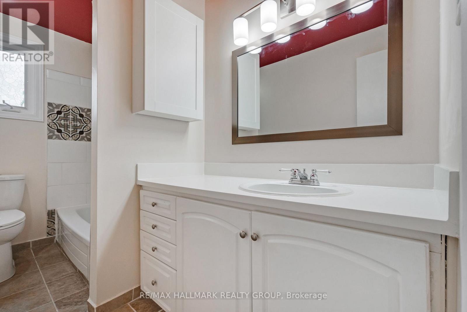 Photo 21 of 12 F Larkshire Lane, Ottawa ON
