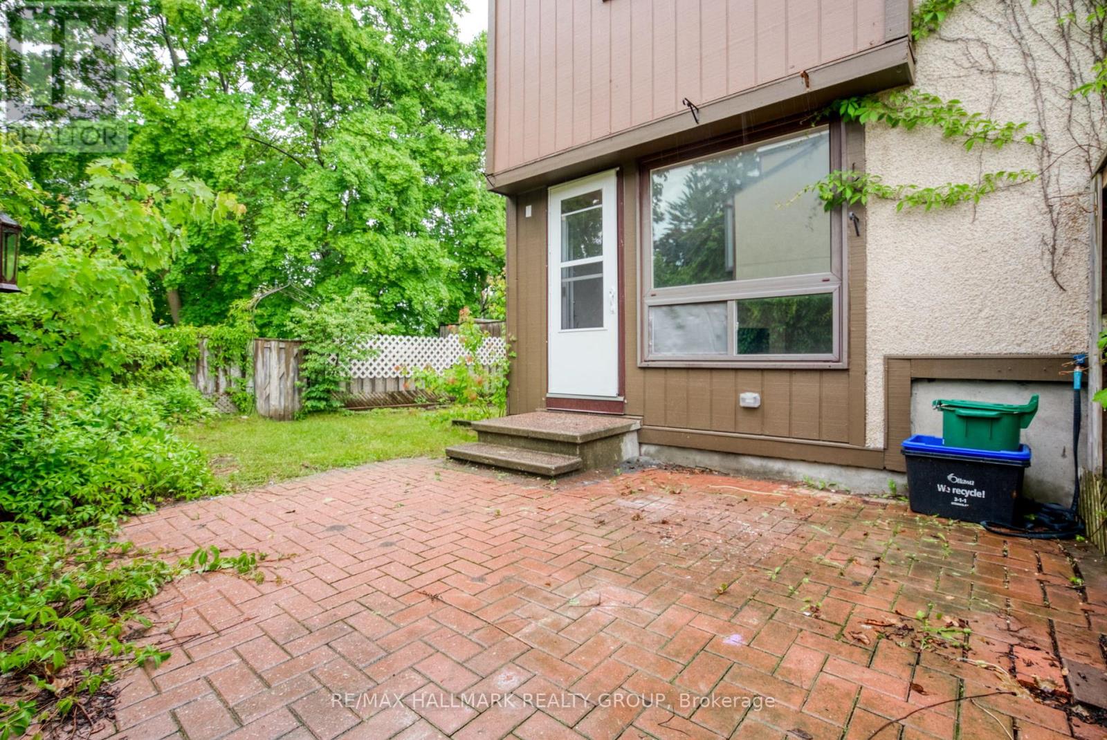 Photo 26 of 12 F Larkshire Lane, Ottawa ON