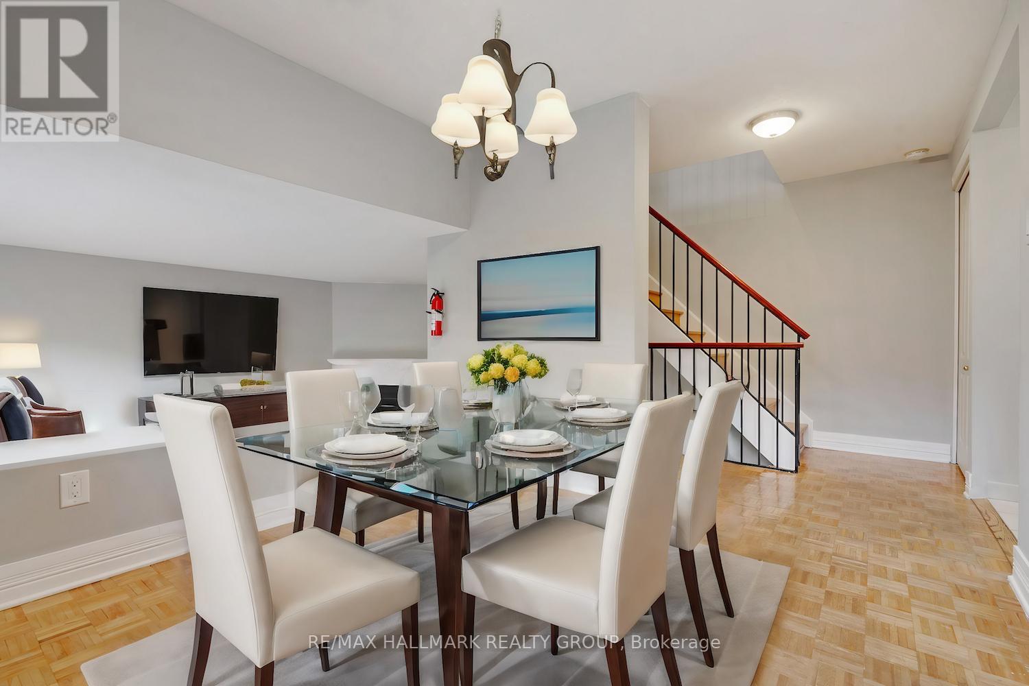 Photo 6 of 12 F Larkshire Lane, Ottawa ON