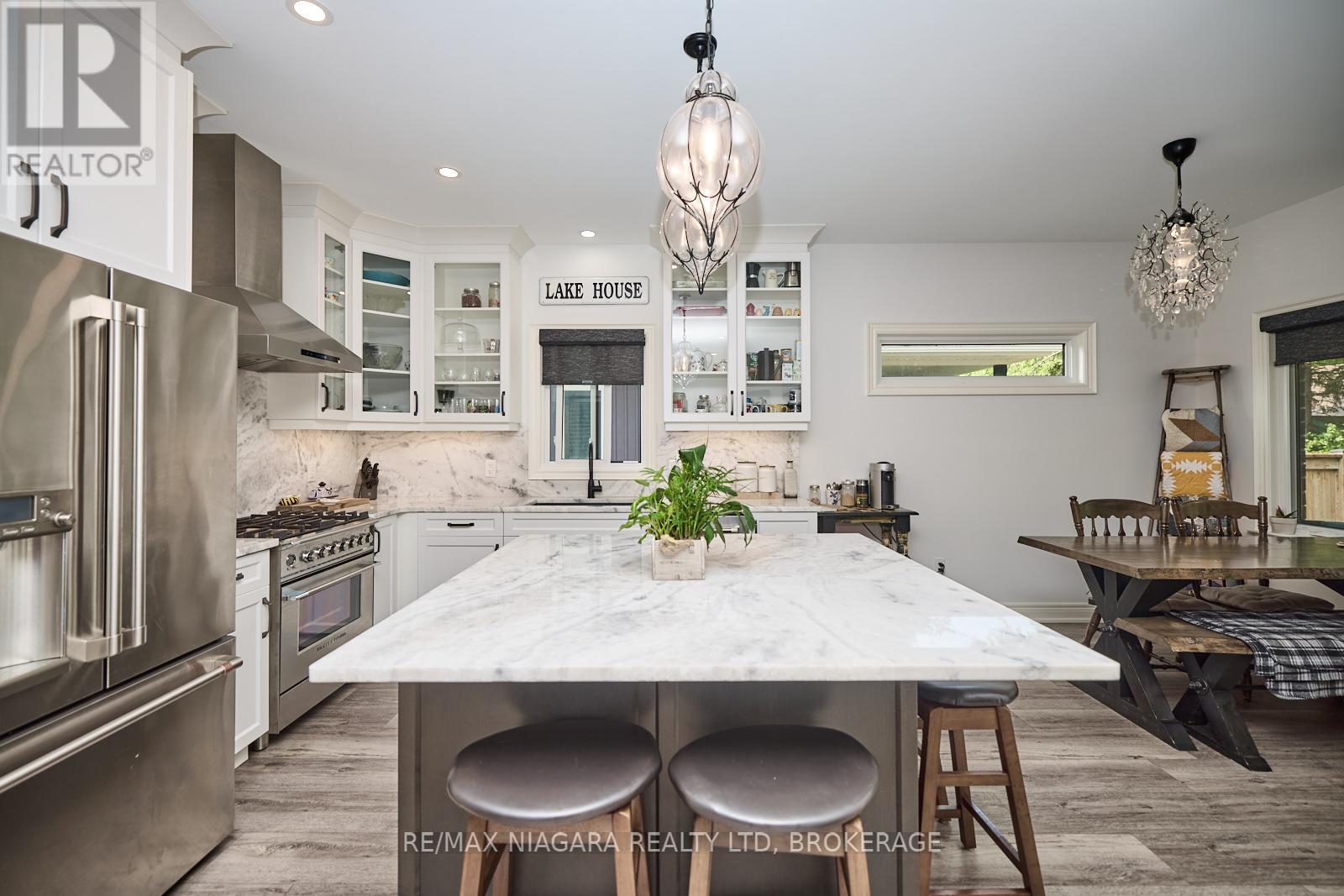 Photo 18 of 201 Pleasant Avenue N, Fort Erie ON