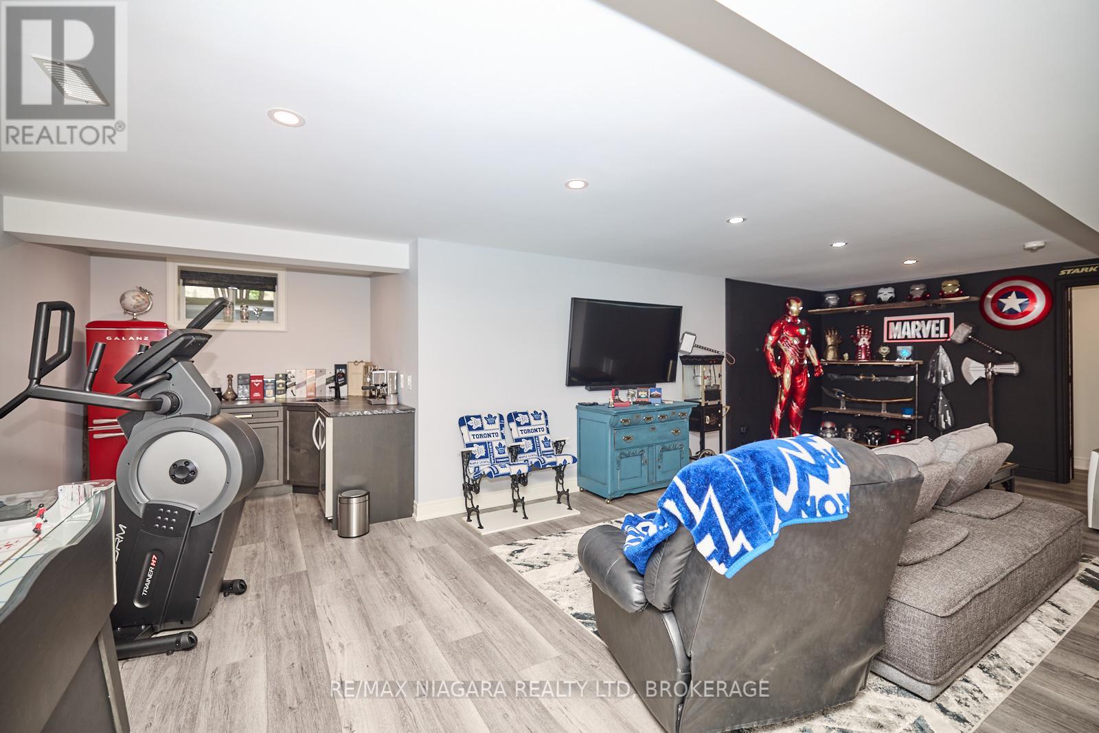 Photo 20 of 201 Pleasant Avenue N, Fort Erie ON