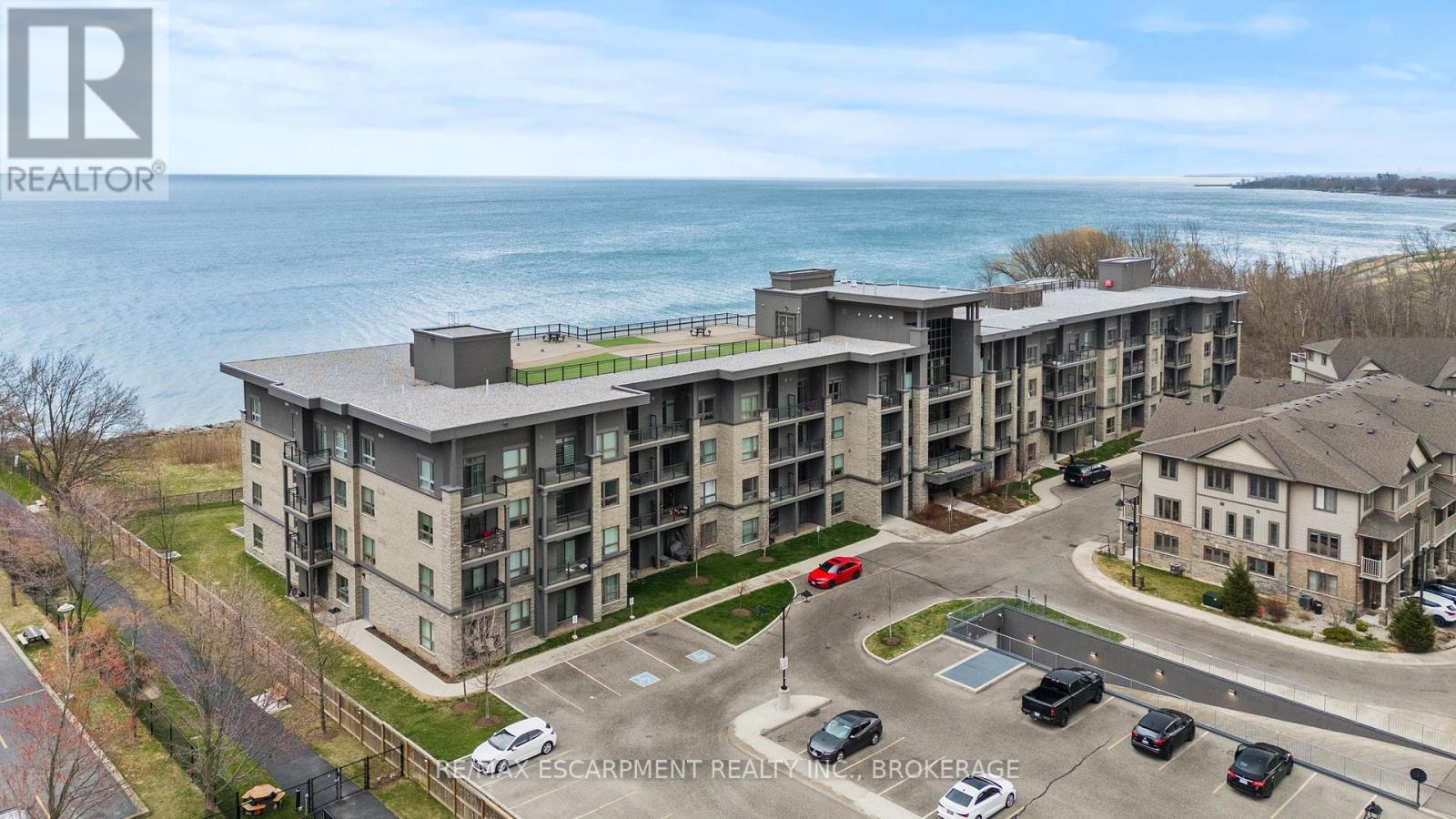 Photo 1 of 230 35 Southshore Crescent, Hamilton ON