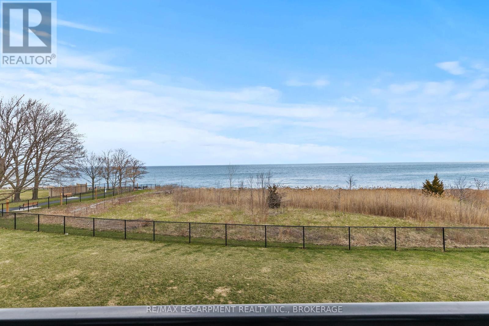 Photo 17 of 230 35 Southshore Crescent, Hamilton ON