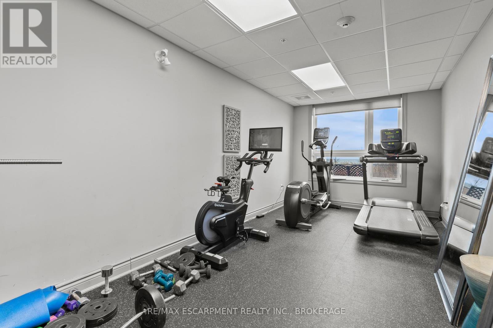 Photo 20 of 230 35 Southshore Crescent, Hamilton ON
