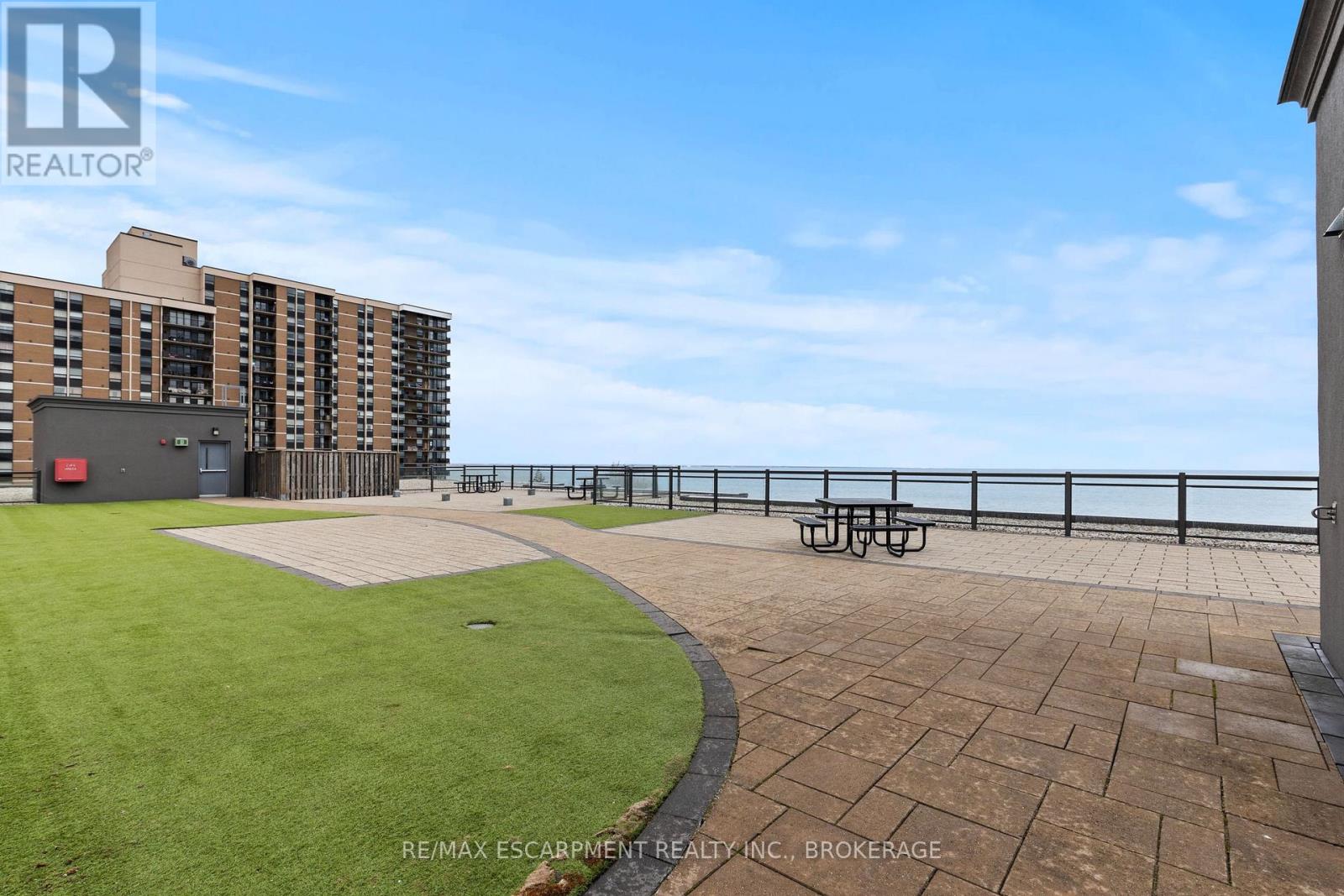 Photo 25 of 230 35 Southshore Crescent, Hamilton ON