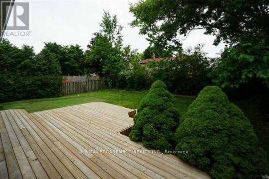 Photo 13 of 1624 Gallant Drive, Mississauga ON
