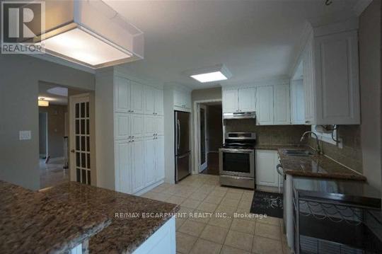 Photo 6 of 1624 Gallant Drive, Mississauga ON