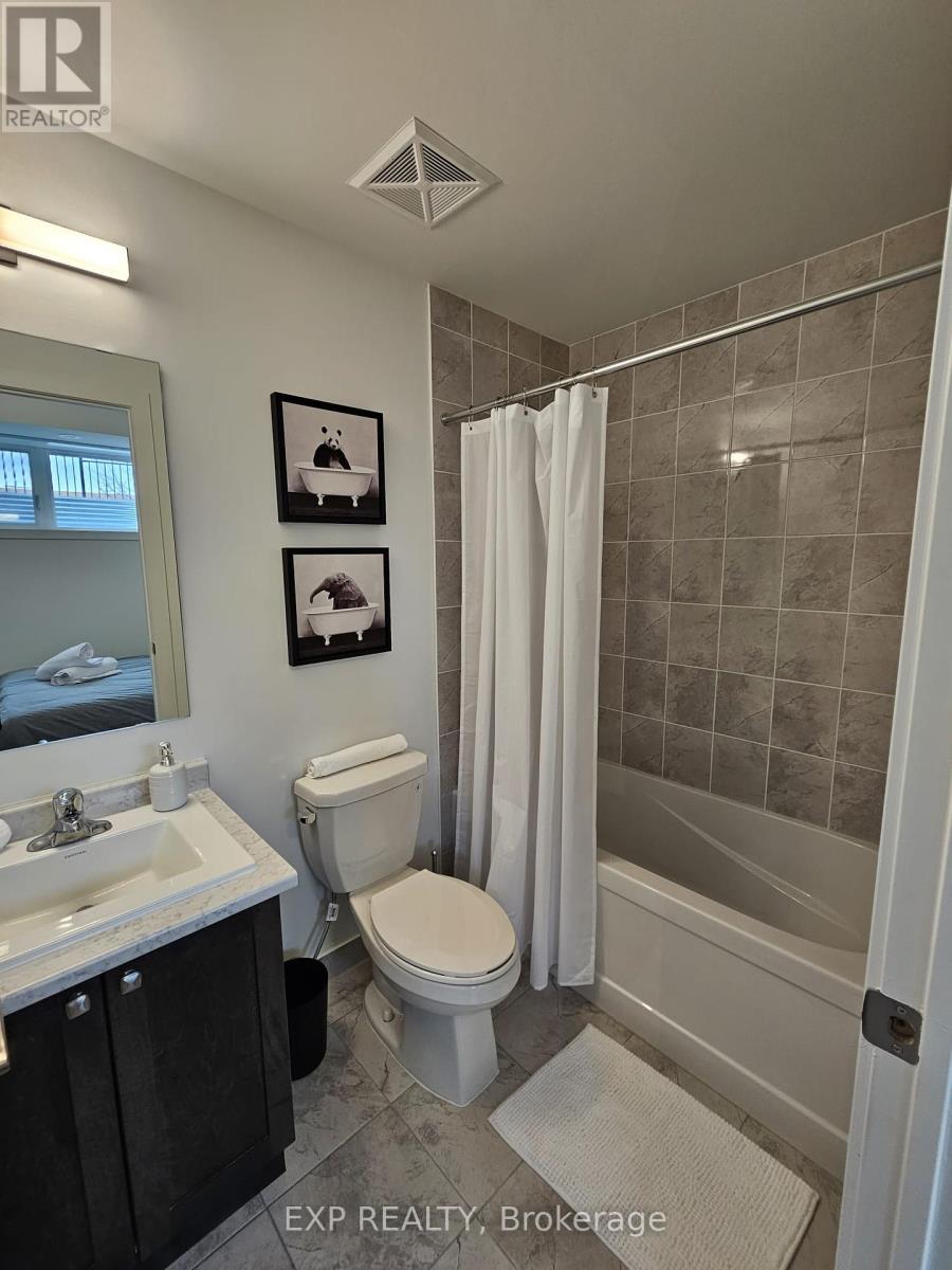 Photo 7 of 128 1062 Douglas Mccurdy Common, Mississauga ON