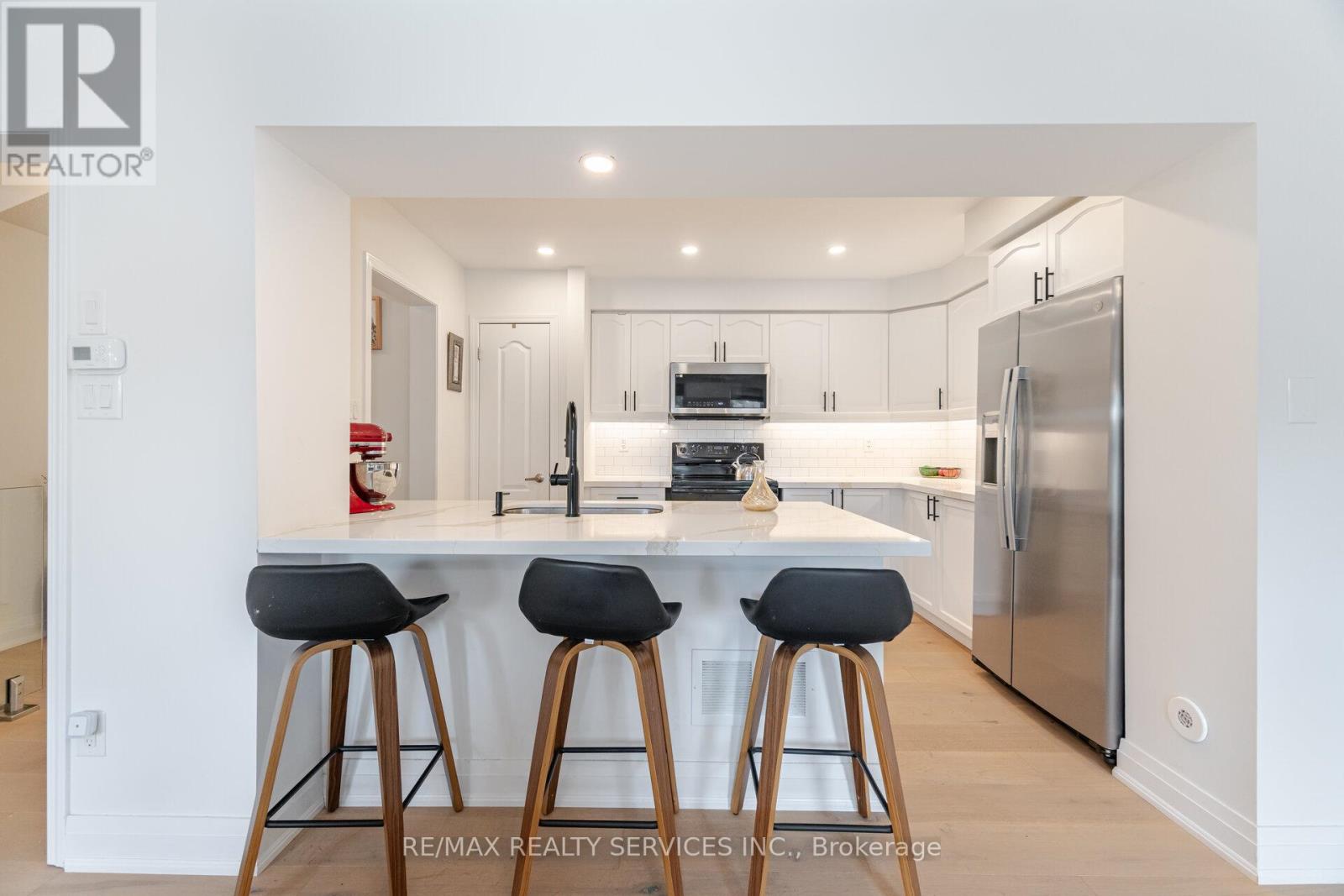 Photo 25 of 900 Brassard Circle, Milton ON