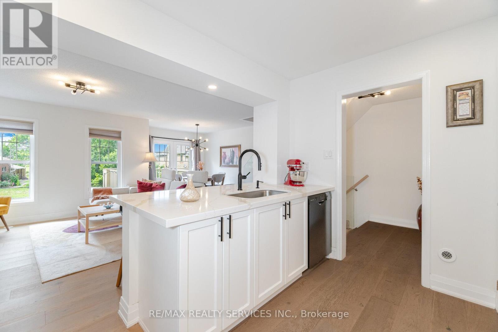 Photo 19 of 900 Brassard Circle, Milton ON
