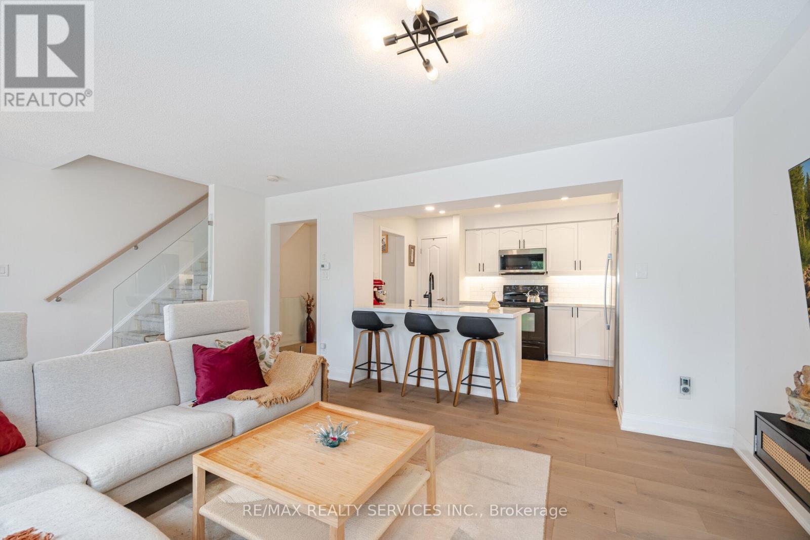 Photo 26 of 900 Brassard Circle, Milton ON