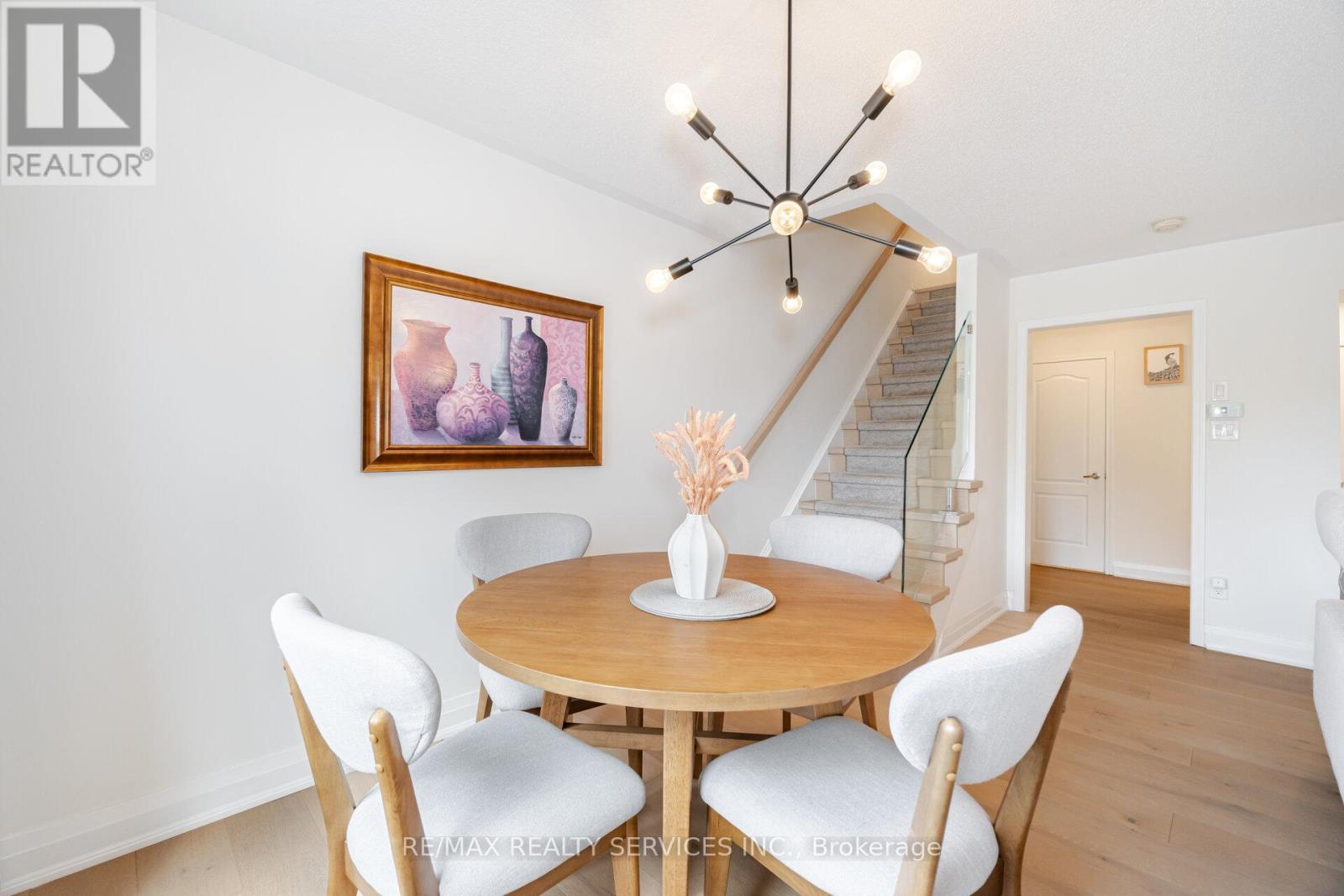 Photo 18 of 900 Brassard Circle, Milton ON