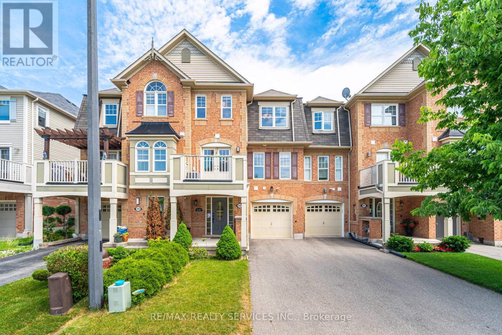 Photo 34 of 900 Brassard Circle, Milton ON
