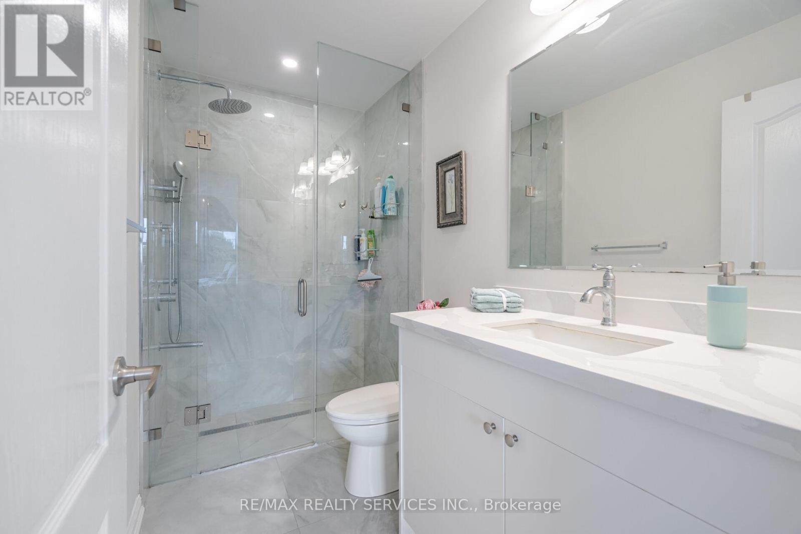 Photo 3 of 900 Brassard Circle, Milton ON