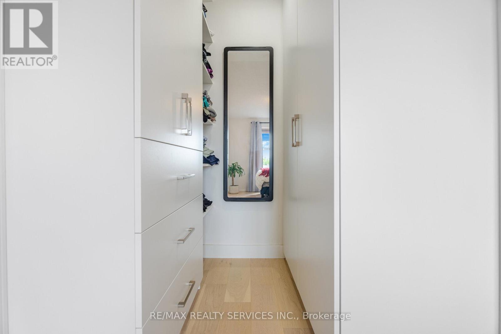 Photo 12 of 900 Brassard Circle, Milton ON