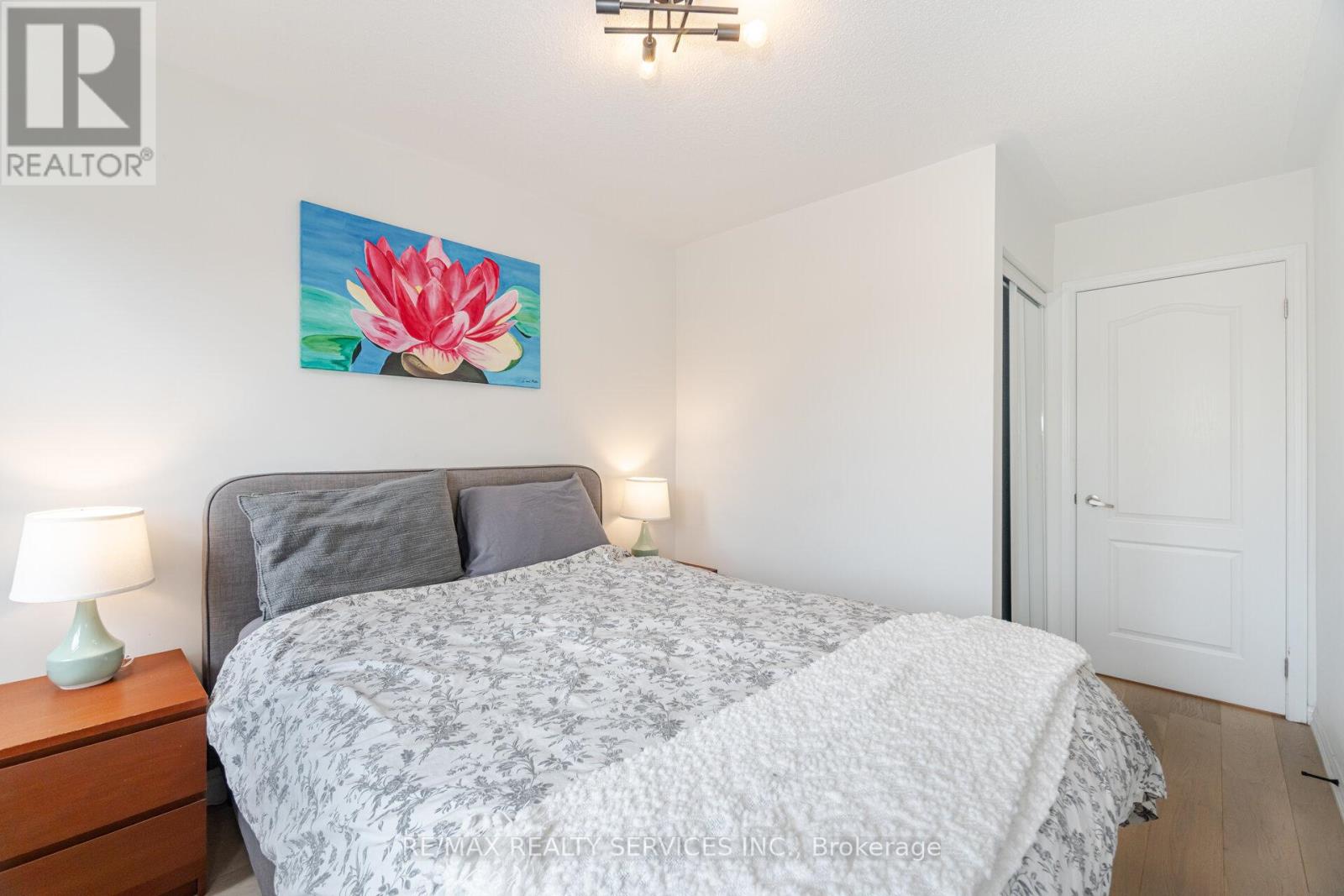 Photo 1 of 900 Brassard Circle, Milton ON