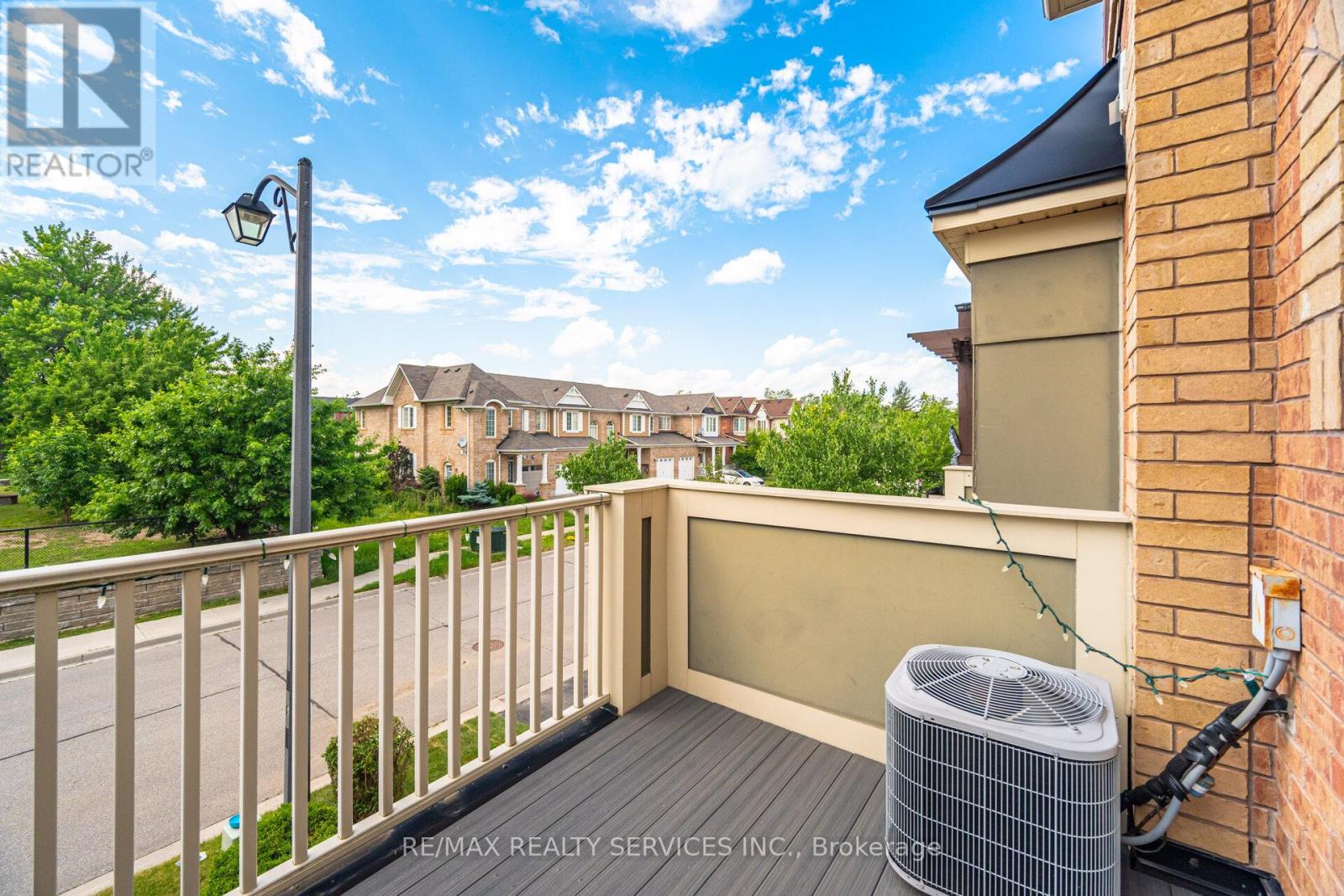 Photo 24 of 900 Brassard Circle, Milton ON