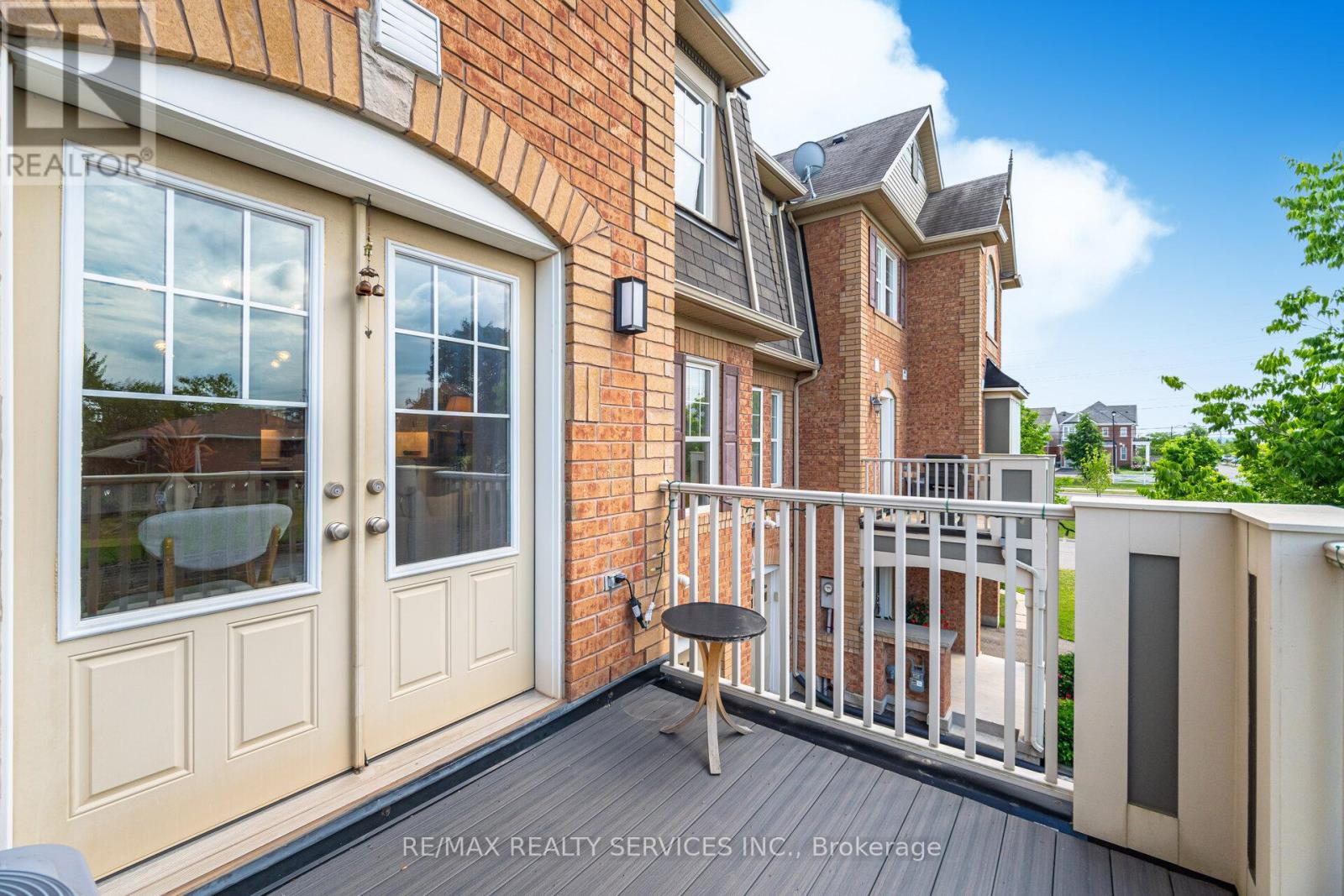 Photo 36 of 900 Brassard Circle, Milton ON
