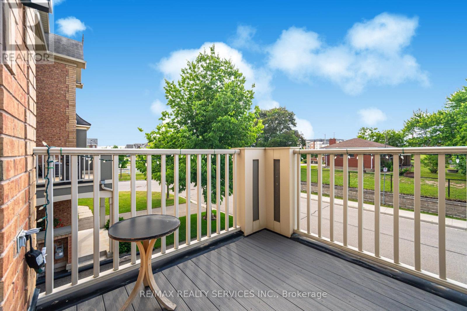 Photo 17 of 900 Brassard Circle, Milton ON