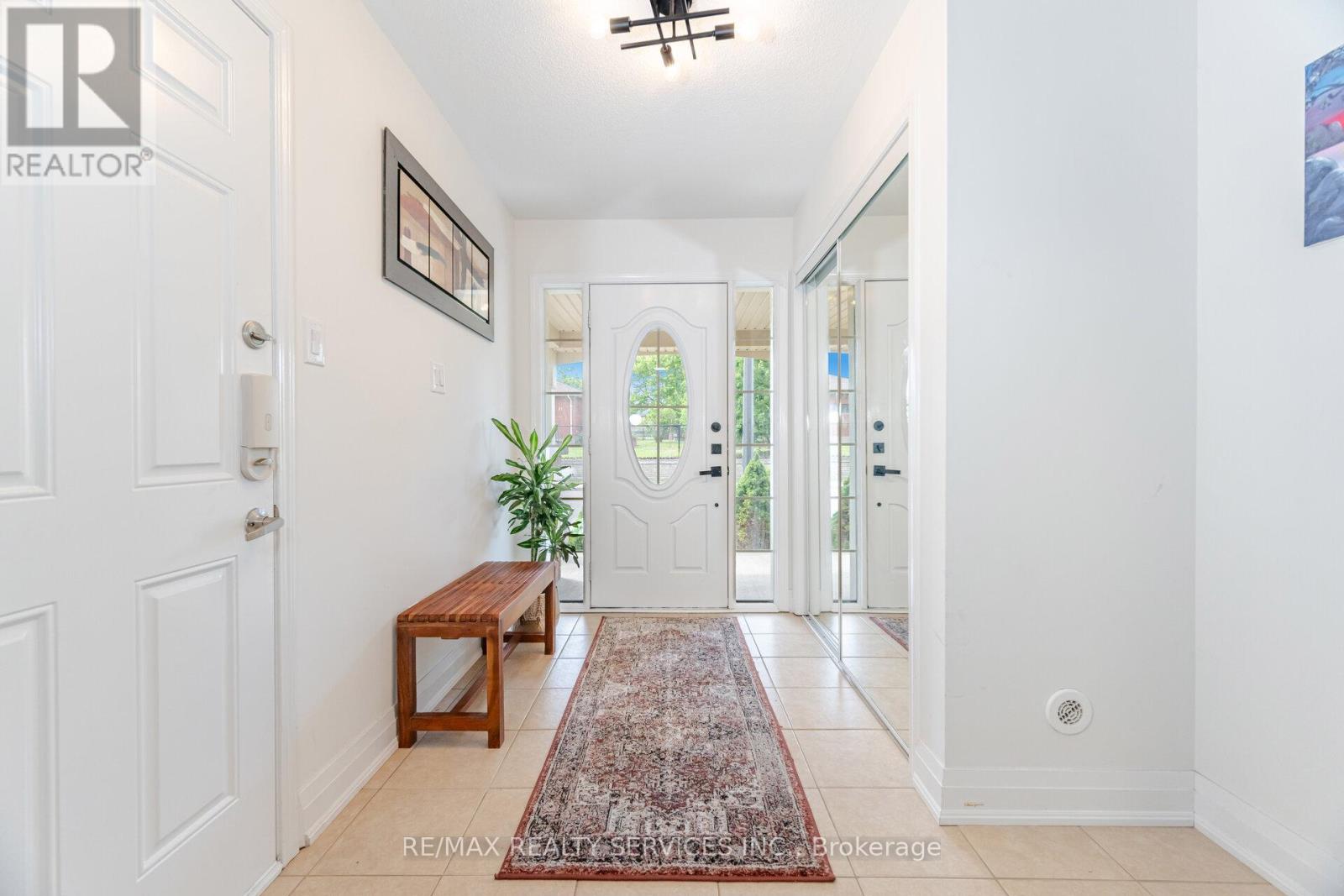 Photo 39 of 900 Brassard Circle, Milton ON