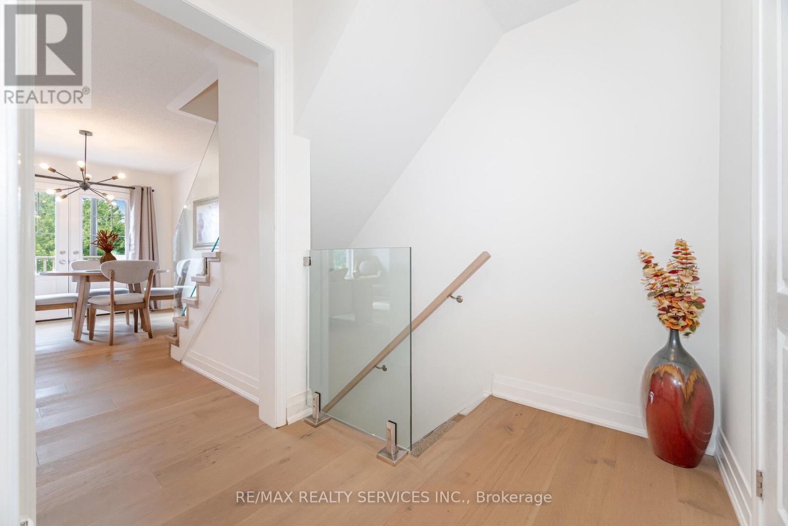 Photo 32 of 900 Brassard Circle, Milton ON