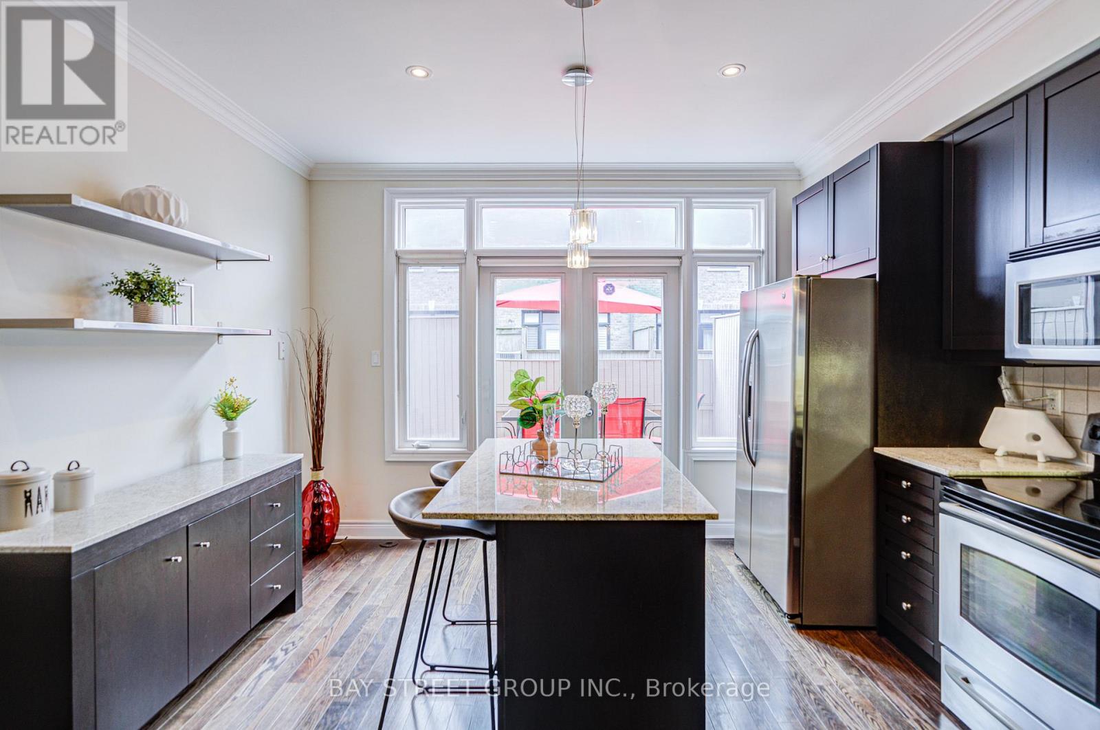Photo 19 of 37 Lobo Mews, Toronto ON
