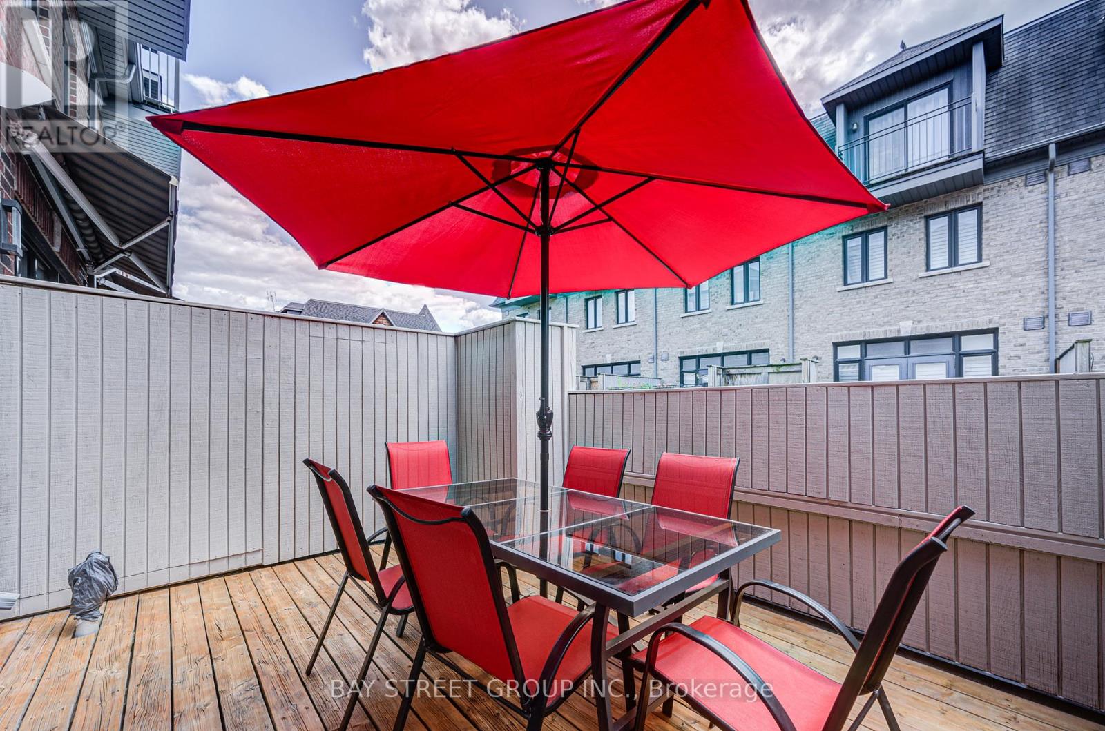 Photo 24 of 37 Lobo Mews, Toronto ON