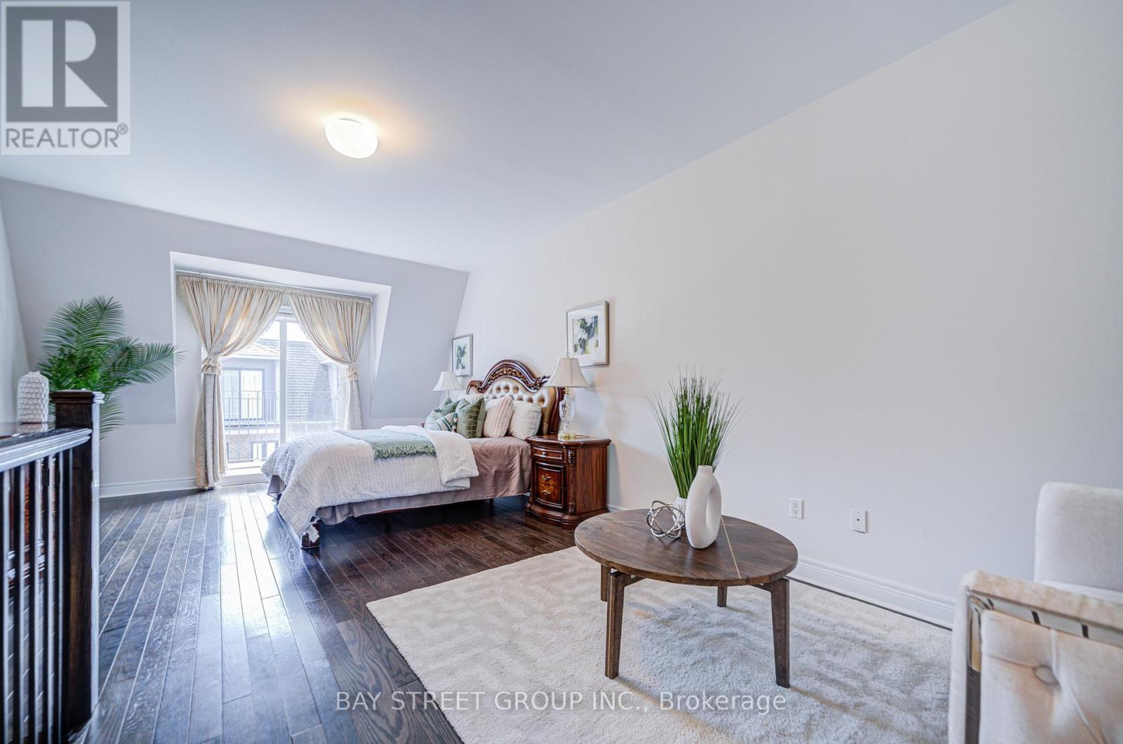Photo 36 of 37 Lobo Mews, Toronto ON
