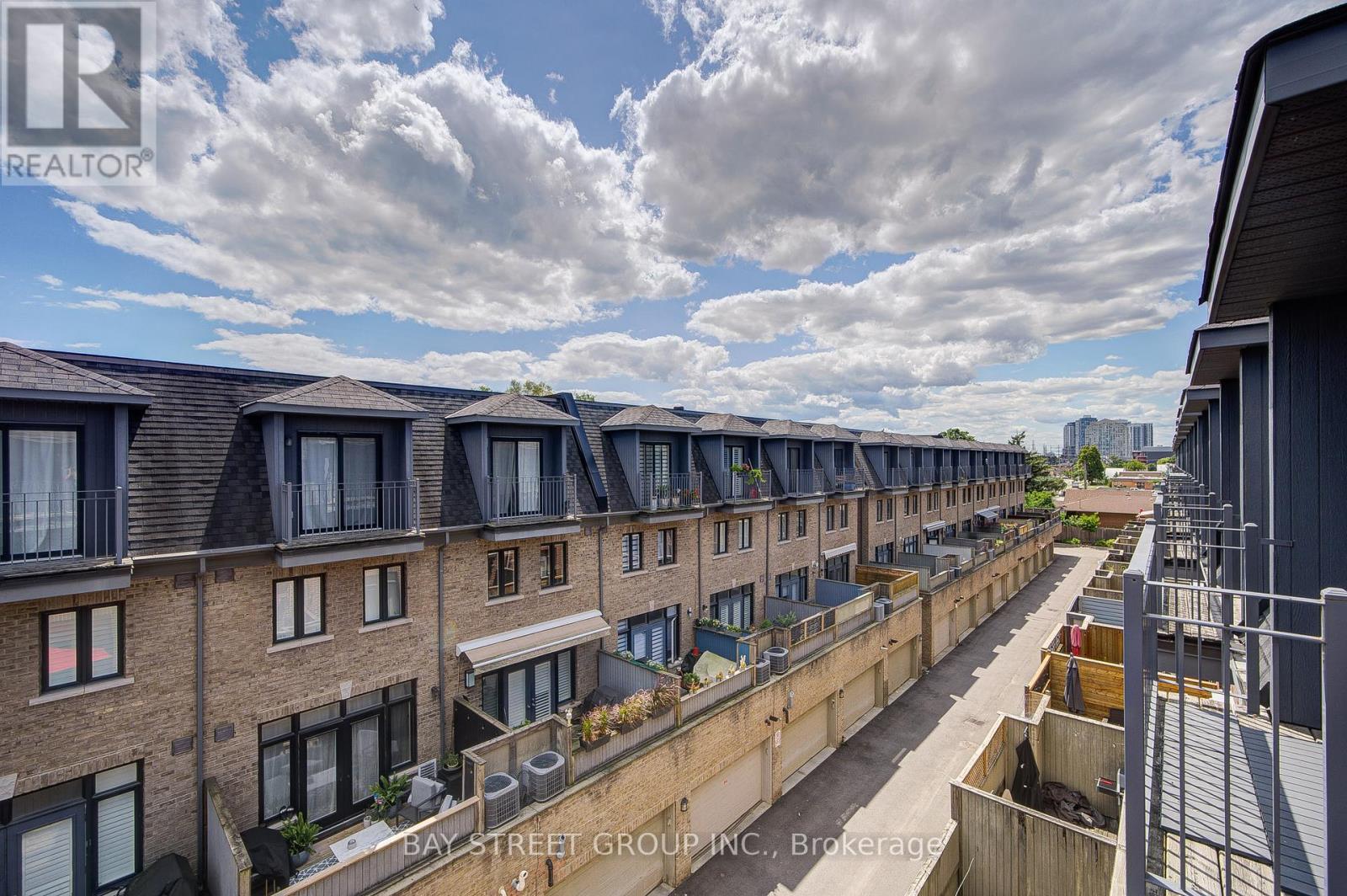 Photo 42 of 37 Lobo Mews, Toronto ON