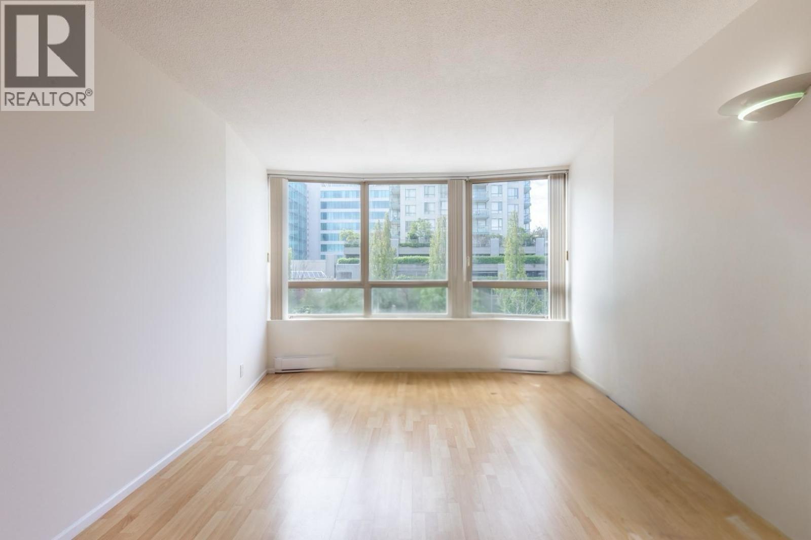 Photo 5 of 605 7995 Westminster Highway, Richmond BC