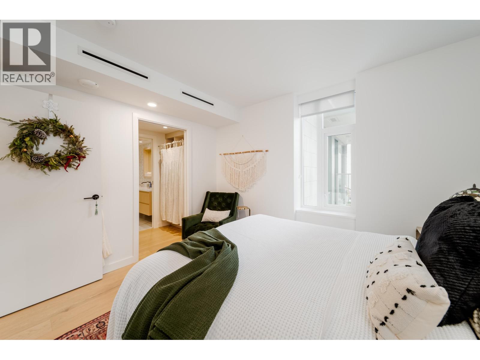 Photo 15 of 405 1365 Davie Street, Vancouver BC