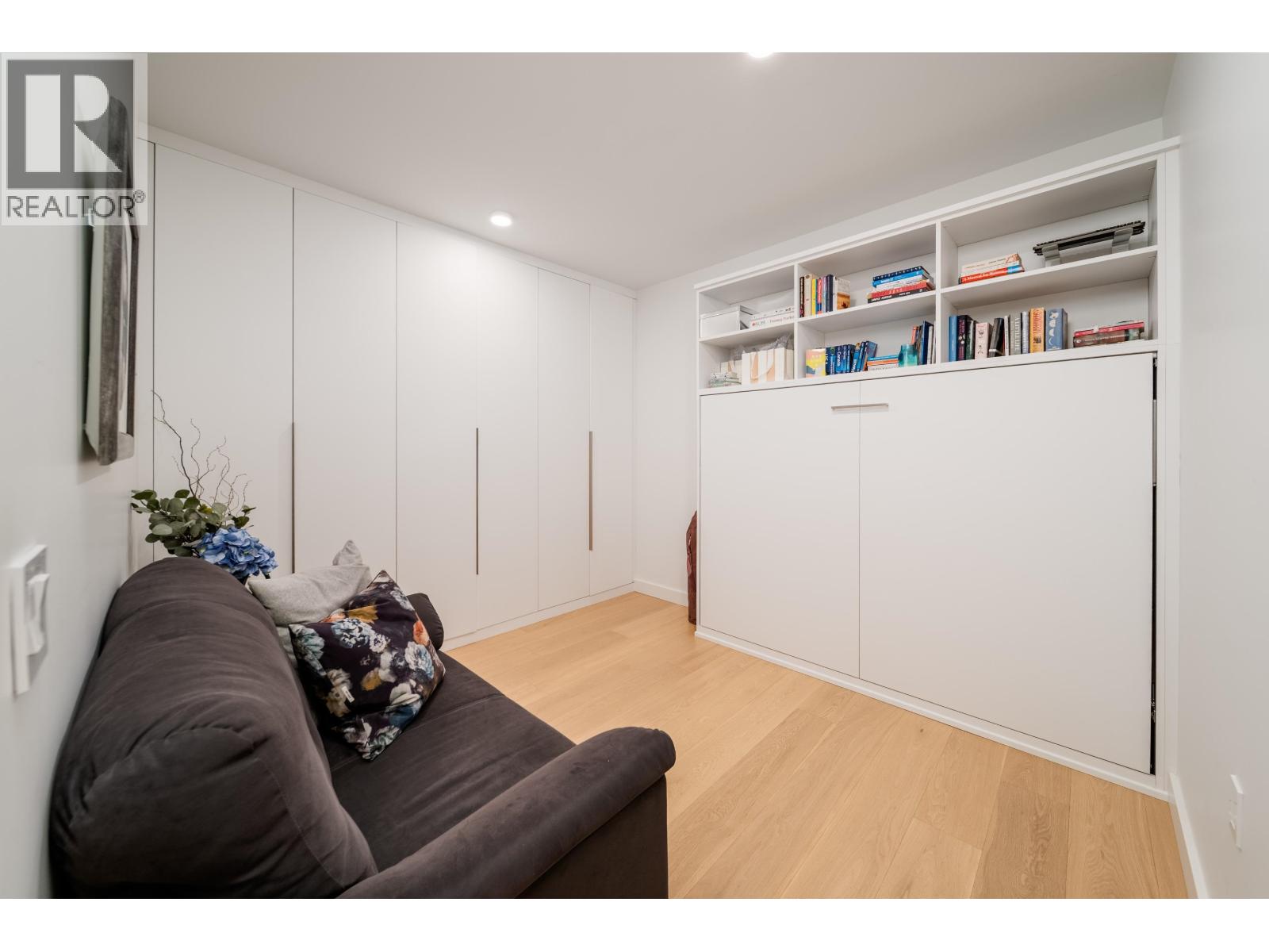Photo 21 of 405 1365 Davie Street, Vancouver BC