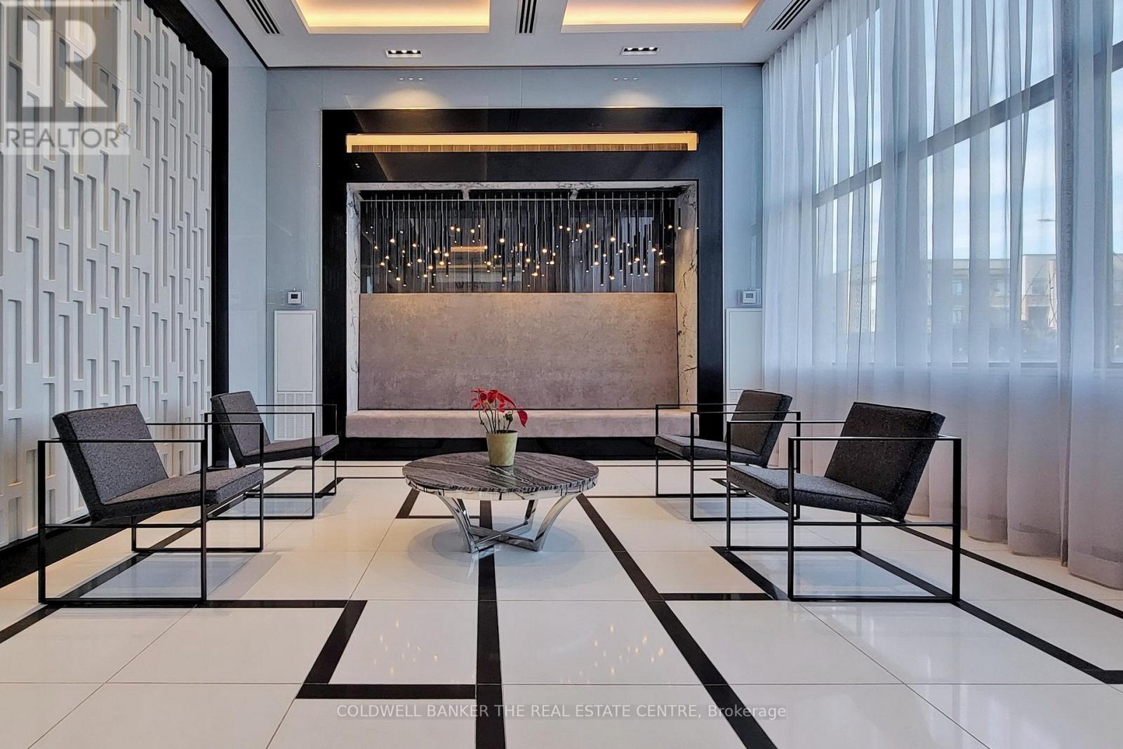 Photo 4 of 827 100 Eagle Rock Way N, Vaughan ON