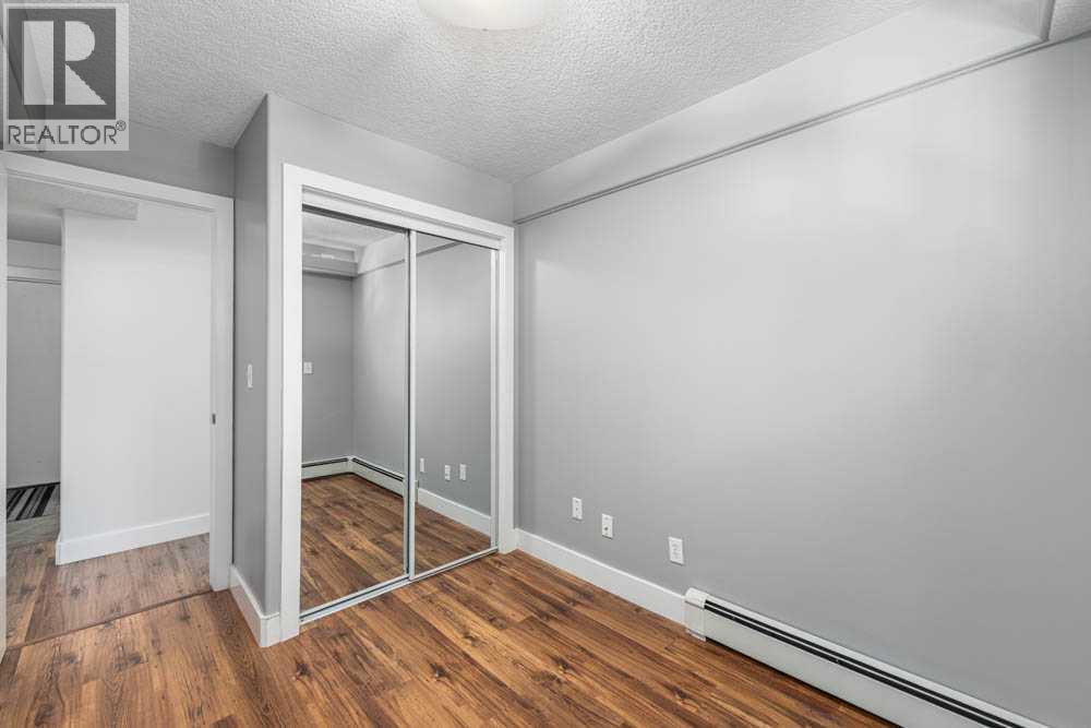 Single Family House for Sale in    Avenue NE Crescent Heights Calgary 