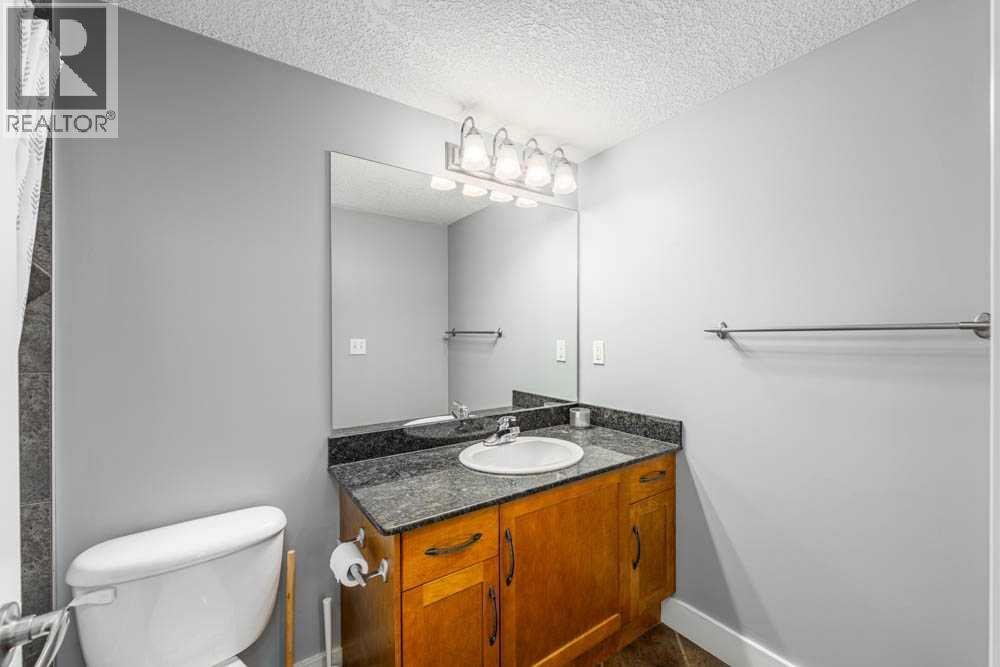 Single Family House for Sale in    Avenue NE Crescent Heights Calgary 
