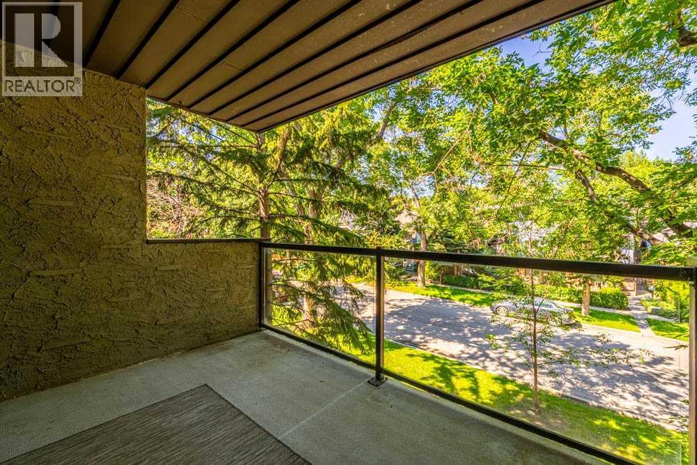 Single Family House for Sale in    Avenue NE Crescent Heights Calgary 