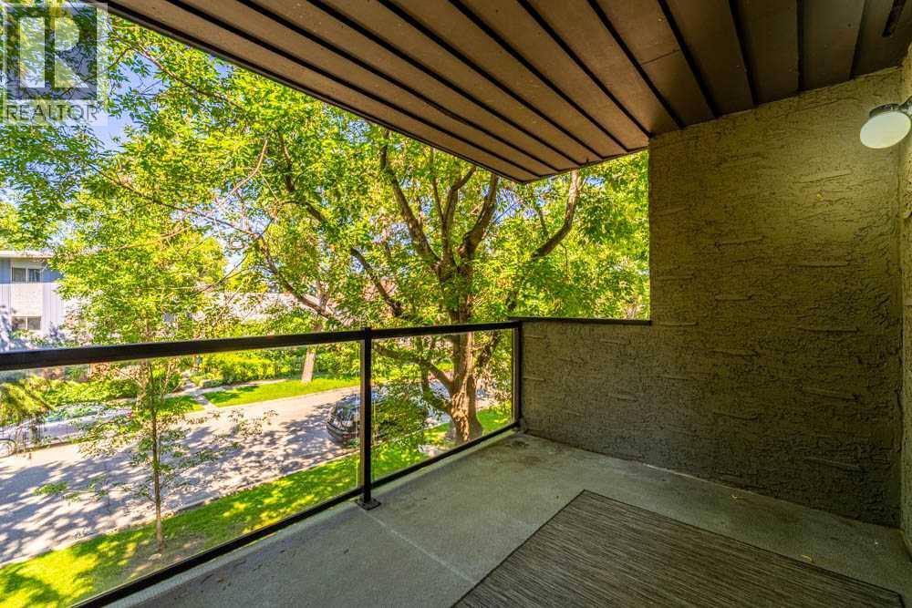 Single Family House for Sale in    Avenue NE Crescent Heights Calgary 