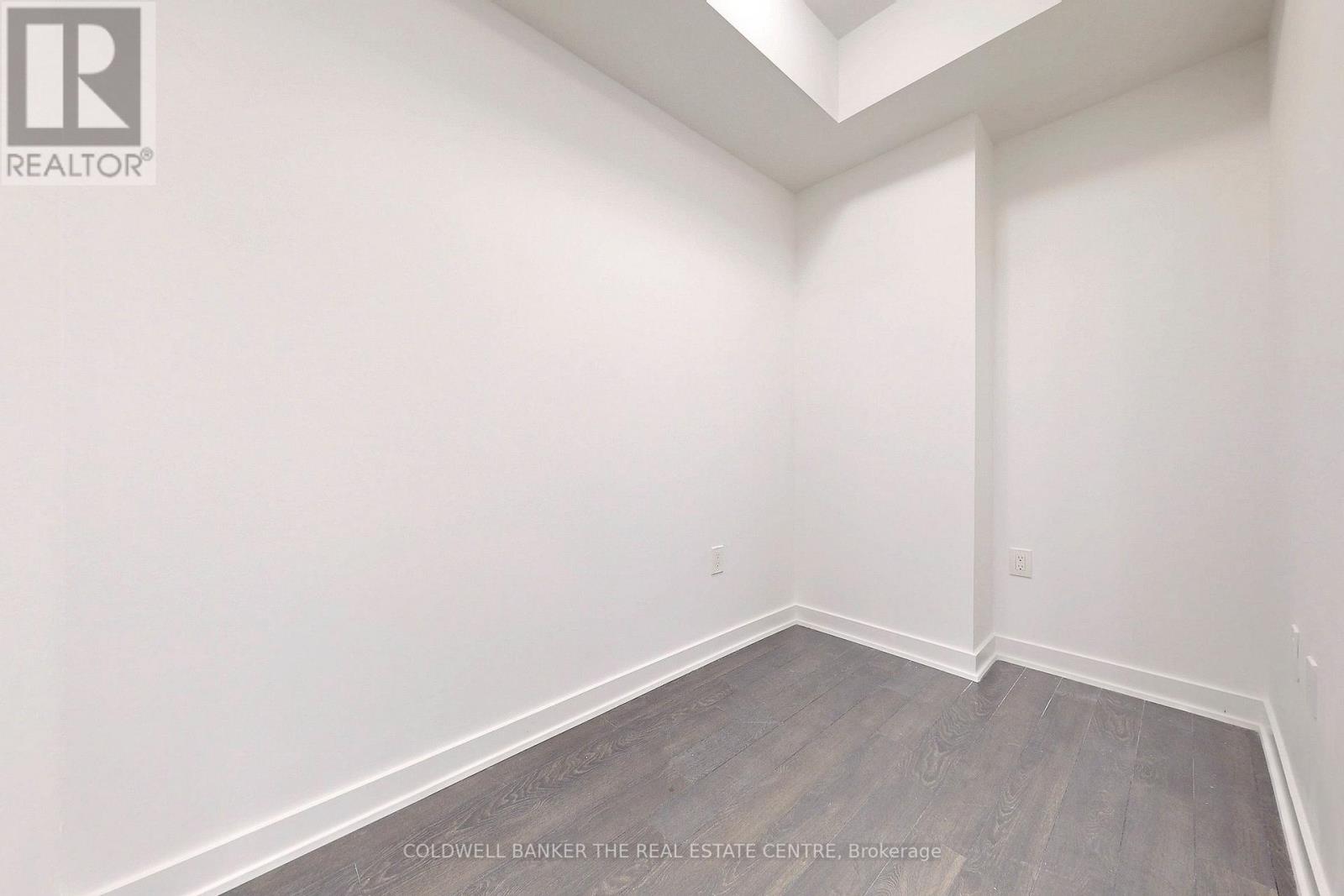 Photo 24 of 827 100 Eagle Rock Way N, Vaughan ON