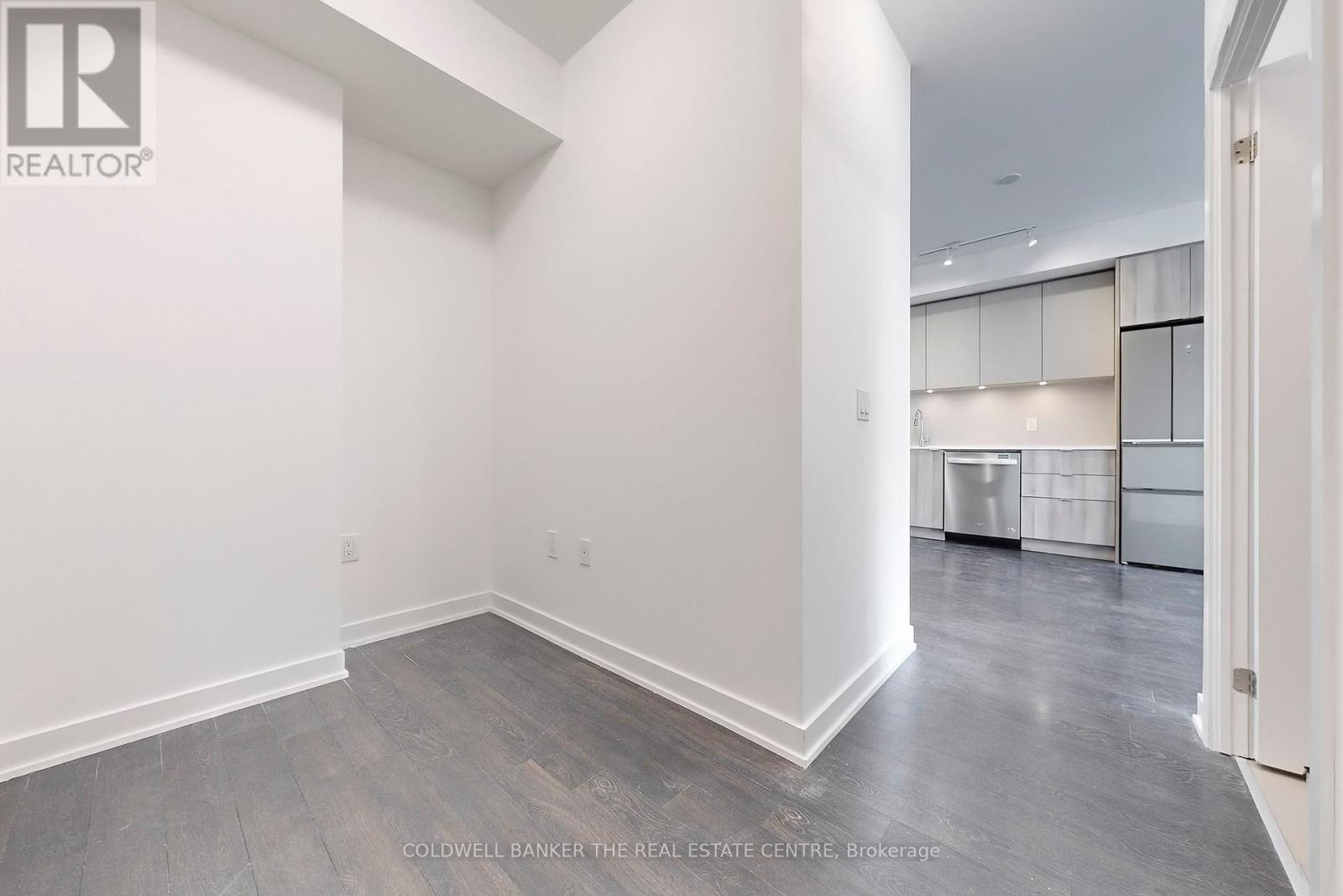Photo 25 of 827 100 Eagle Rock Way N, Vaughan ON