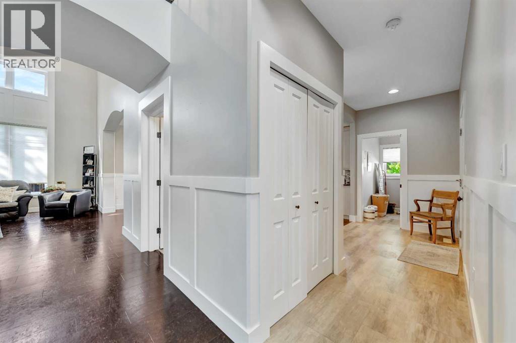 Photo 4 of 1618 54 Avenueclose, Lloydminster AB