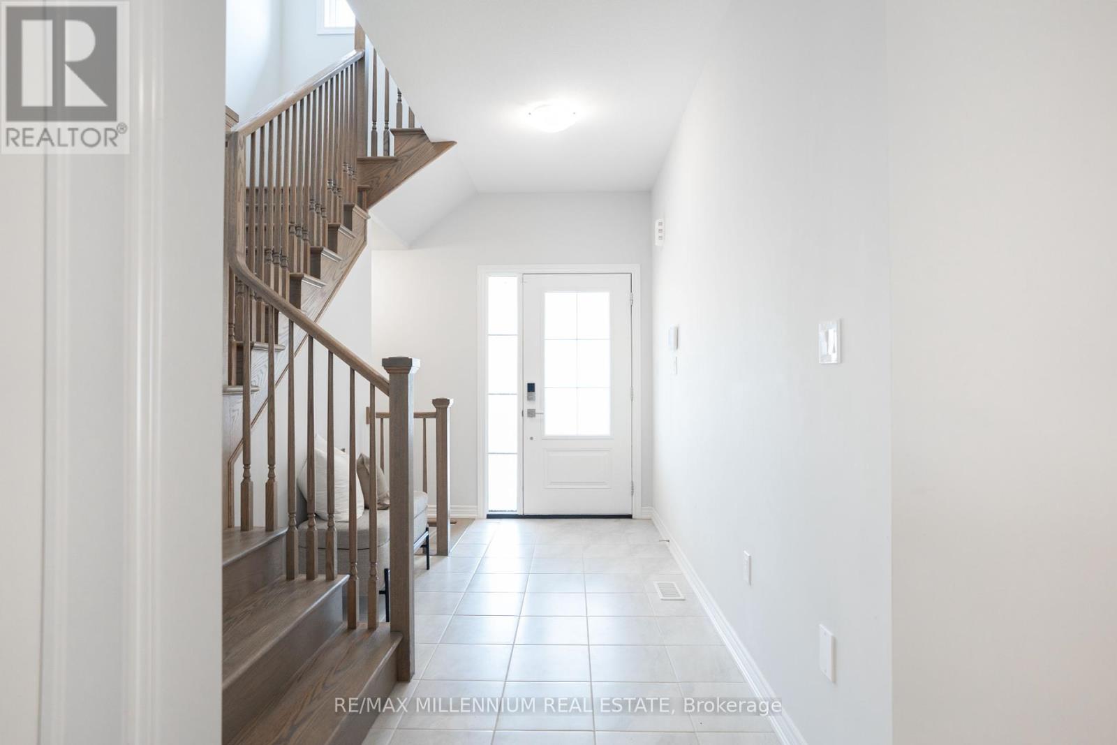 Photo 7 of 217 Walker Road N, Pelham ON