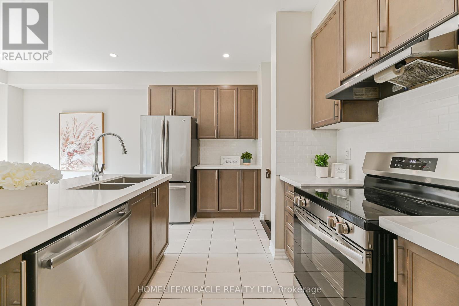 Photo 21 of 24 Weatherall Avenue, Cambridge ON
