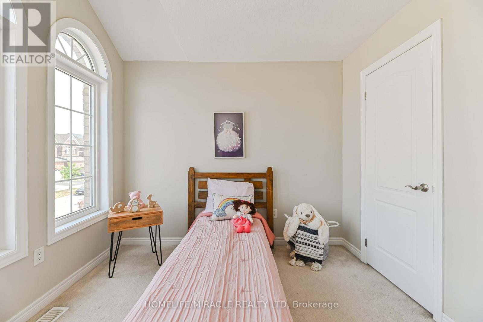 Photo 32 of 24 Weatherall Avenue, Cambridge ON