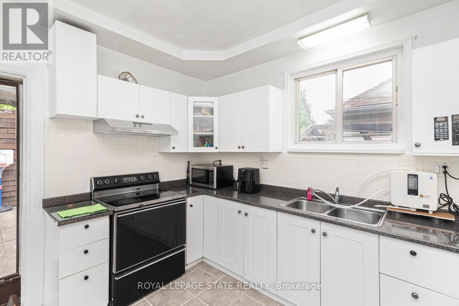 Photo 31 of 47 Clyde Street, Hamilton ON